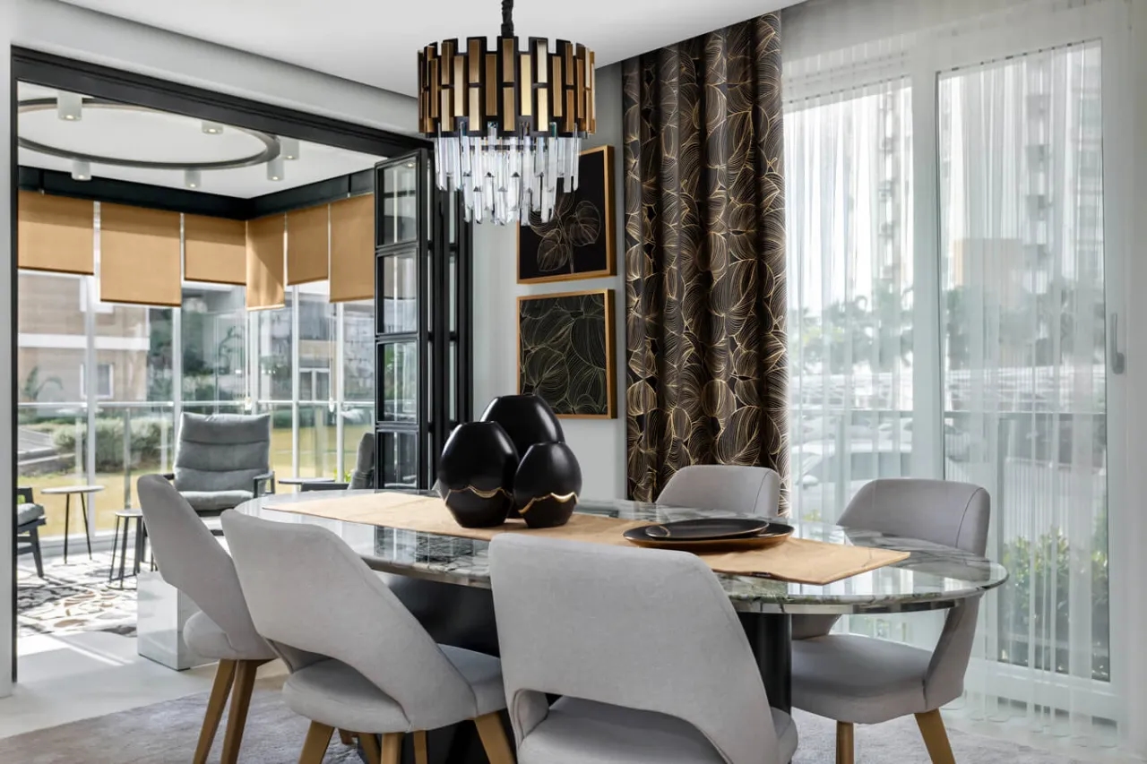 Gdzie postawić szklany stół w salonie? Sprawdź najlepsze miejsca