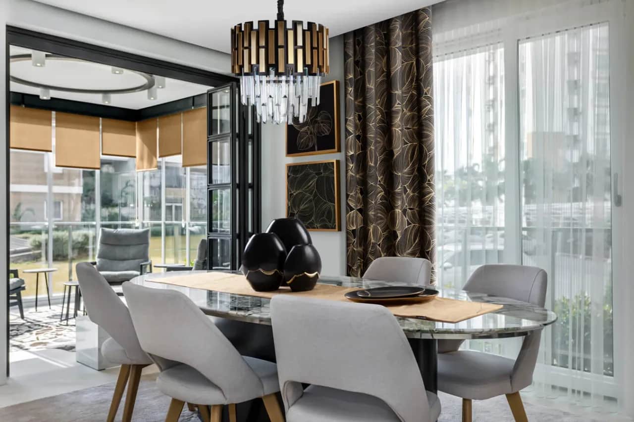 Gdzie postawić szklany stół w salonie? Sprawdź najlepsze miejsca