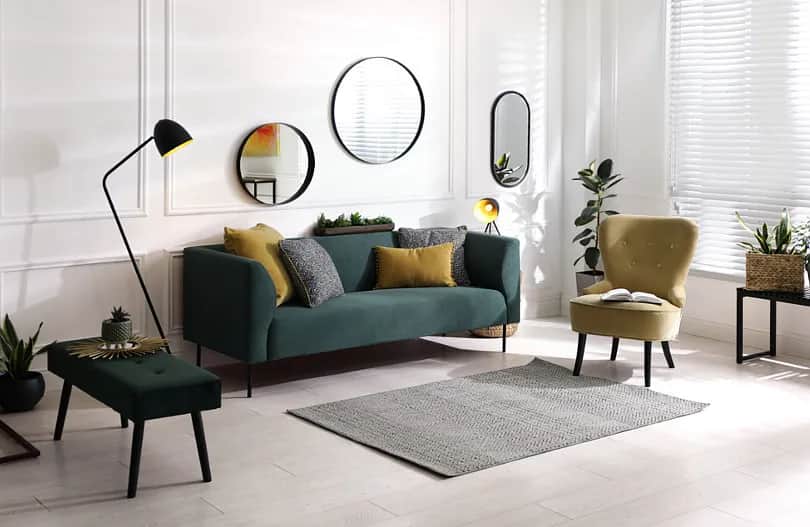 Jakie kolory ścian do zielonej kanapy, aby uniknąć przytłoczenia wnętrza?